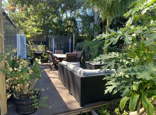 884 Highland St, Sarasota, FL 34234