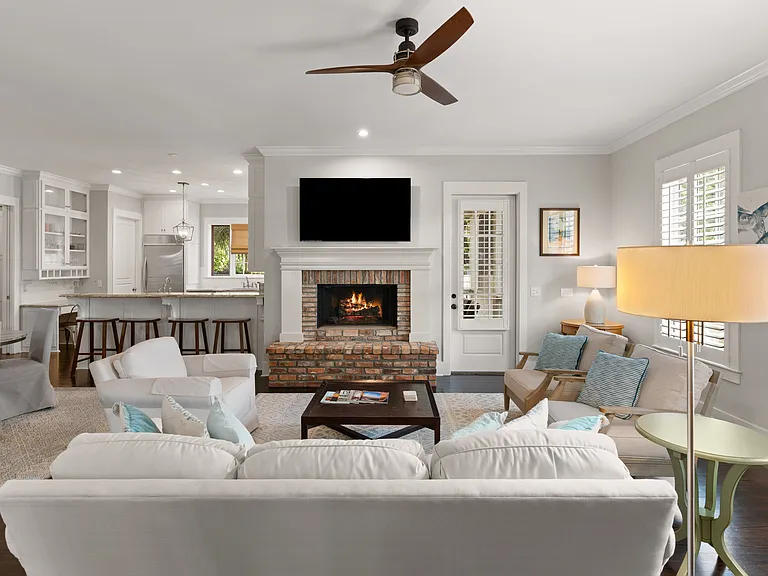 1044 Village Oaks Ln — Photo 33