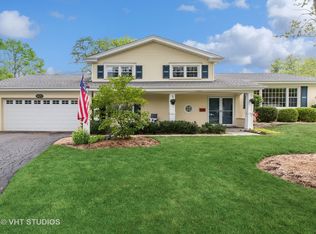905 Appletree Ct, Northbrook, IL