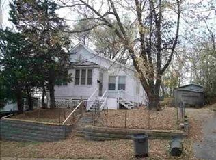 3332 Maple St, Omaha, NE 68111