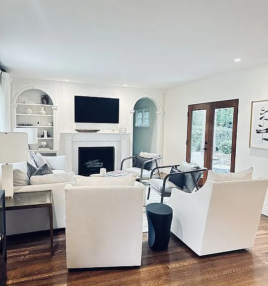 530 Hawthorn Rd — Photo 4