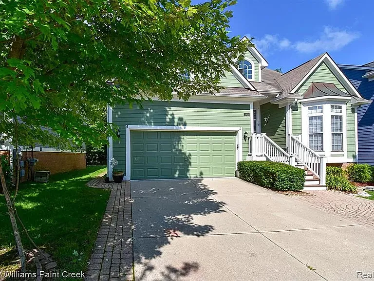 29425 Whistler Dr — Photo 4