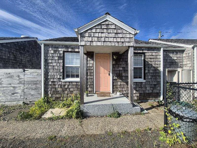710 Pacific Ave N #2