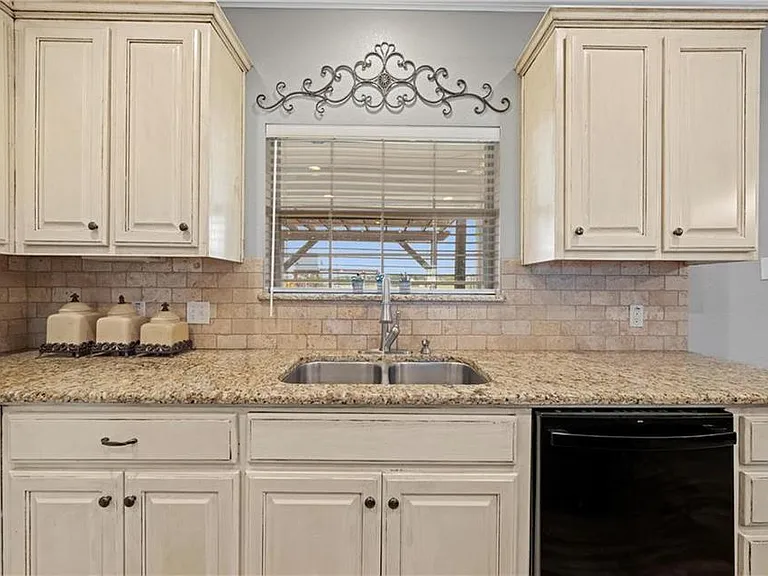 15477 Chapel Rd — Photo 12