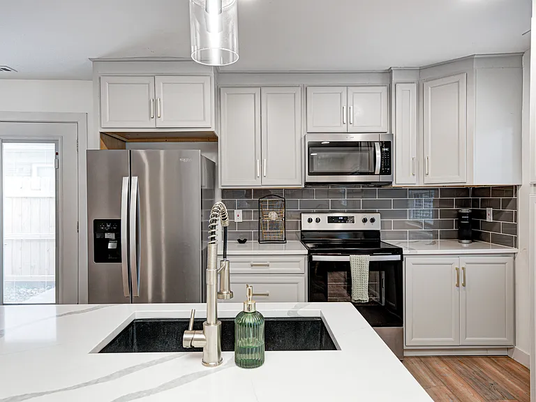 1015 S Randolph St — Photo 9