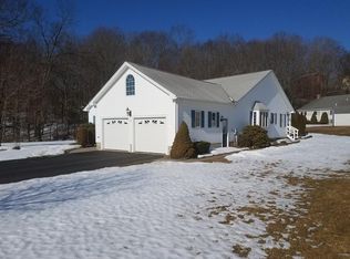 61 Potter Farm Rd, Auburn, MA 01501