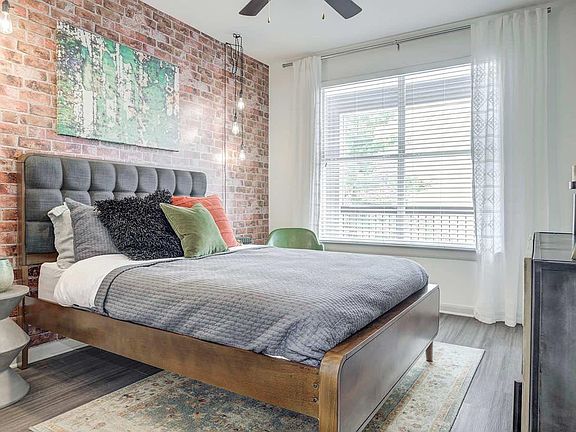 2nd image of 707 S Congress Ave #315