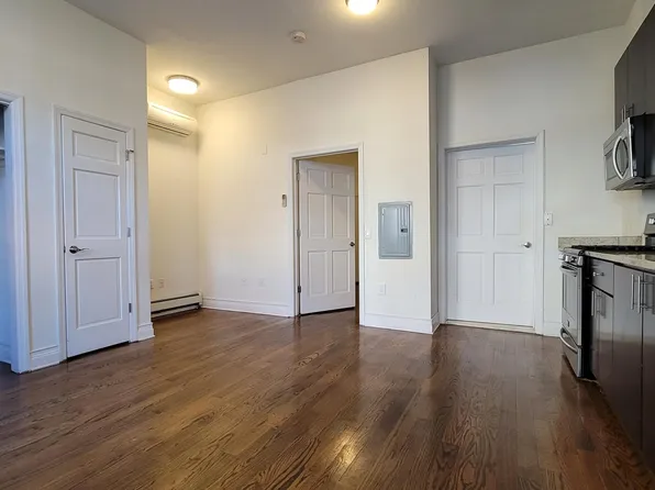 383 2nd Street image 4 of 6