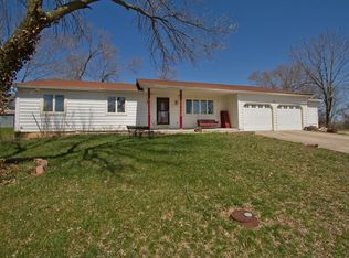 47 Sandstone Ct, Troy, MO 63379