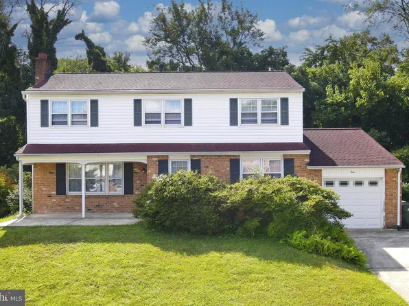 4 Swallow Cir, Newark, DE 19711