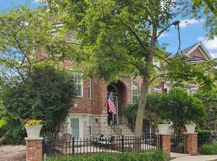 928 Shandrew Dr #928, Naperville, IL 60540