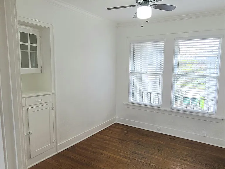 4414 Woodside St #8 — Photo 5