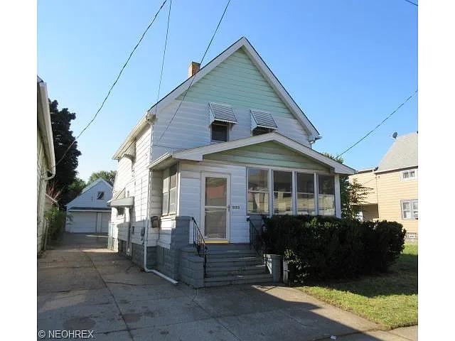 3553 Trent Ave photo 1
