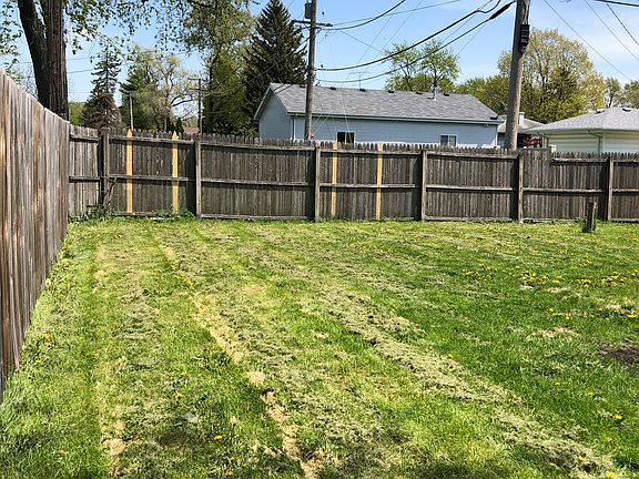 3rd image of 1020 N Barthelme Ave