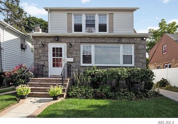 1st image of 122K Maplewood Ave