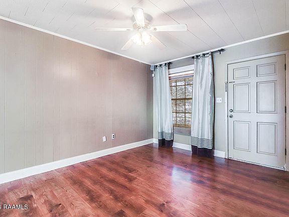 4th image of 120 Burrow Dr