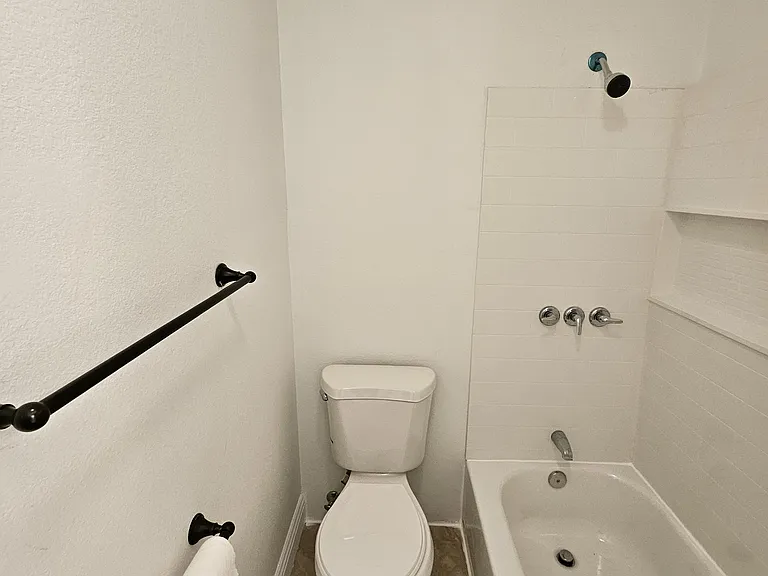 13844 Candlewood Ave — Photo 28
