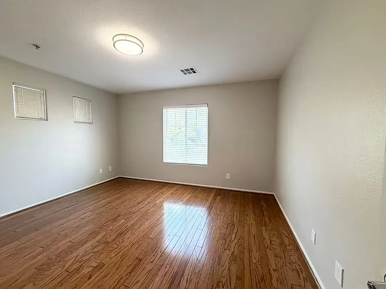 9169 Conquest Ct — Photo 6