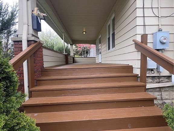 2nd image of 171 Erskine Ave