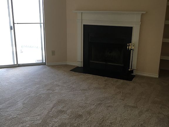 3rd image of 1538 Lincoln Way APT 202A