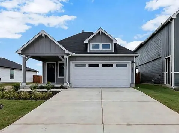 345 Sandringham Loop, Uhland, TX 78640