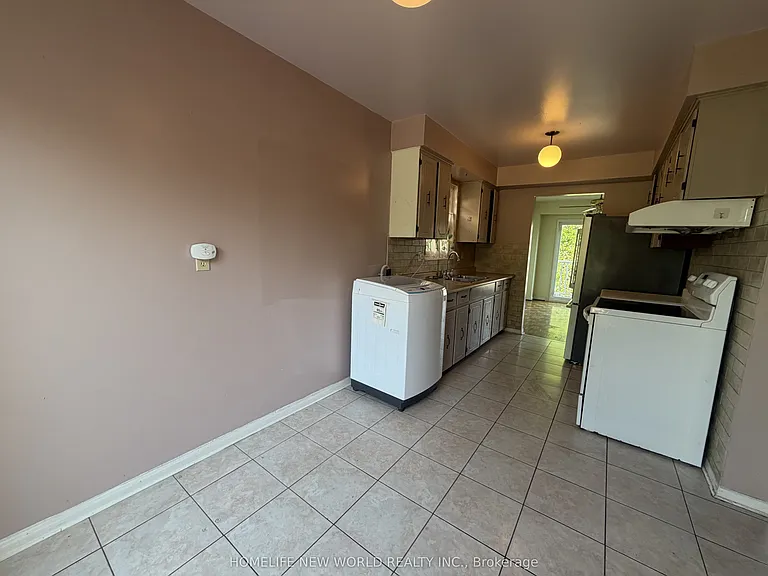 43 Bushmills Sq — Photo 9