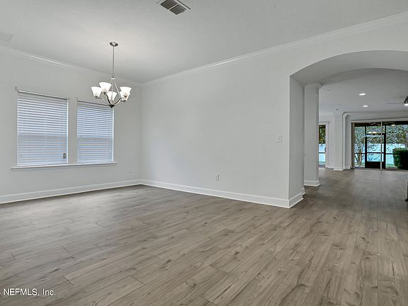 5th image of 3590 CROSSVIEW Drive