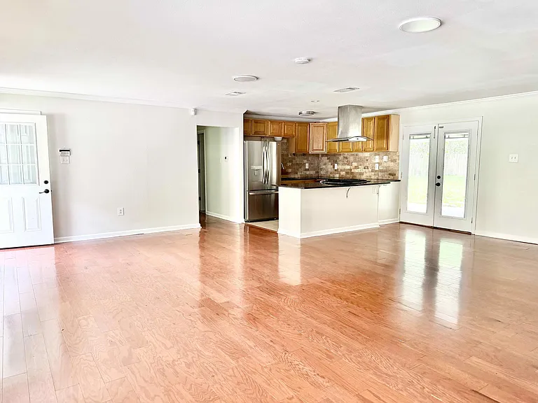 1947 Southland Ct — Photo 4