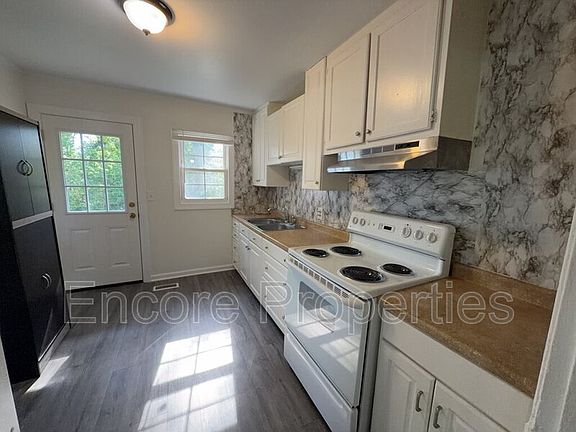 4th image of 2731 Knowles St
