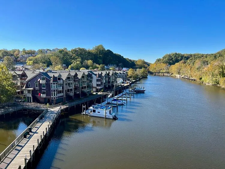 464 Overlook Dr — Photo 28