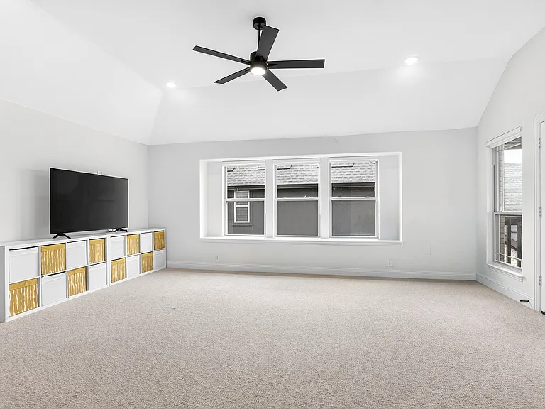 4010 Zina Ln — Photo 24