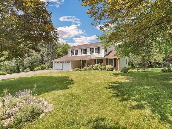 2nd image of 3 Hickory Dr