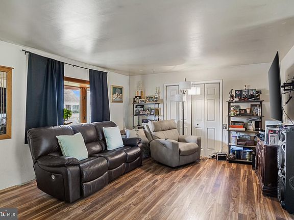 5th image of 32 Nimitz Ln