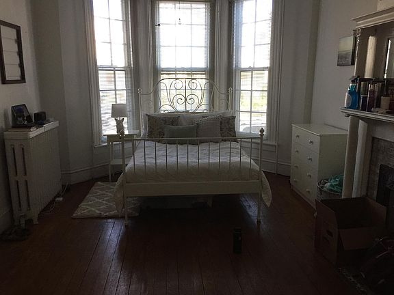 2nd image of 1815 Grove Ave #1