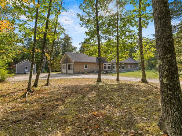25 River Rock Lane, Freeport, ME 04032
