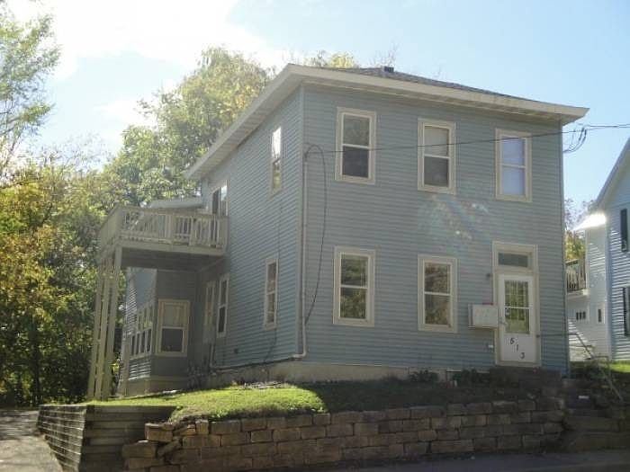 1st image of 513 Myrtle St W APT 4