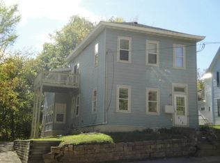 513 Myrtle St W APT 4, Stillwater, MN 55082