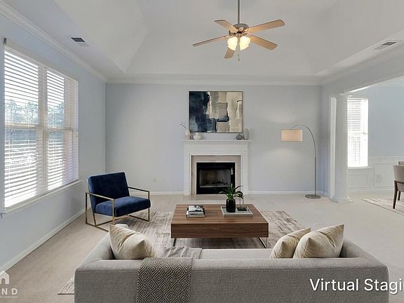 3rd image of 1007 Riviera Dr