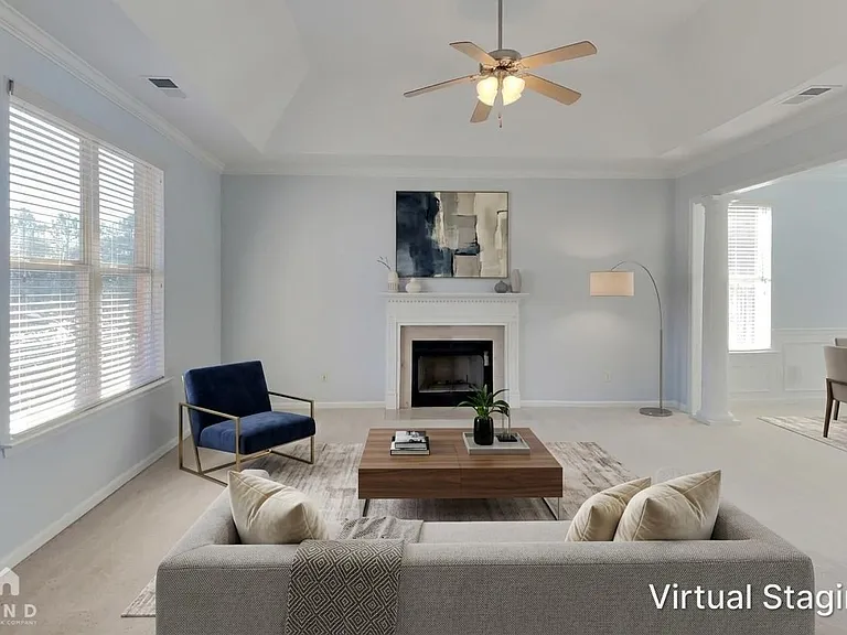 1007 Riviera Dr — Photo 3