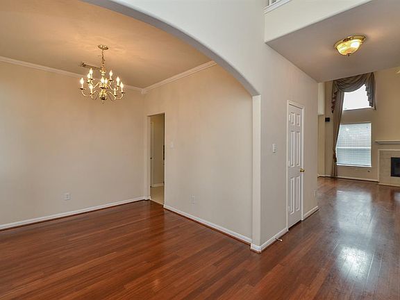 4th image of 2306 Avery Park Dr