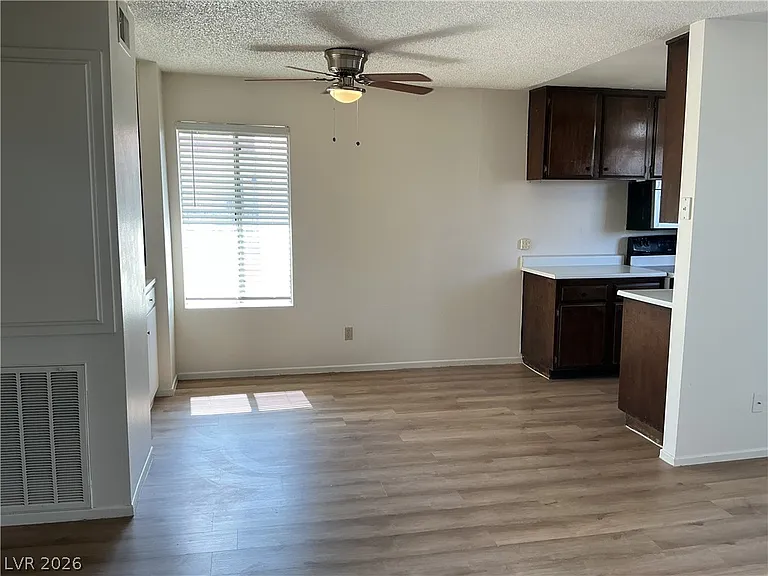 870 Avenue B #406 — Photo 6