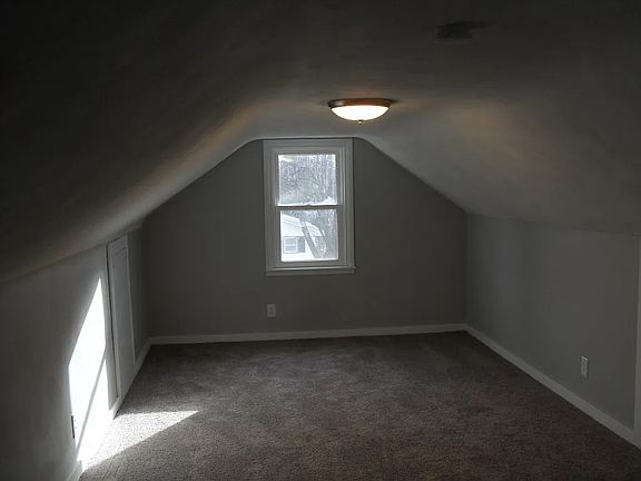 5th image of 437 Nebraska Ave E