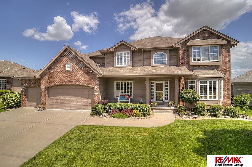 1st image of 213 Longwood Dr