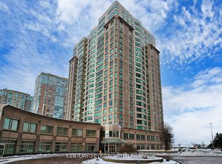 18 Lee Centre Dr #802, Toronto, ON M1H 3H5