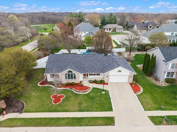 3402 76th St, Moline, IL 61265