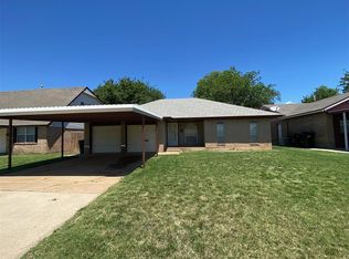 1057 NW 7th St, Moore, OK 73160
