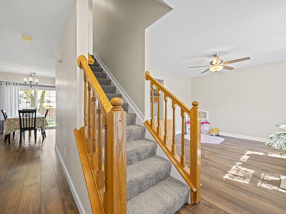 3rd image of 712 Scioto Meadows Blvd