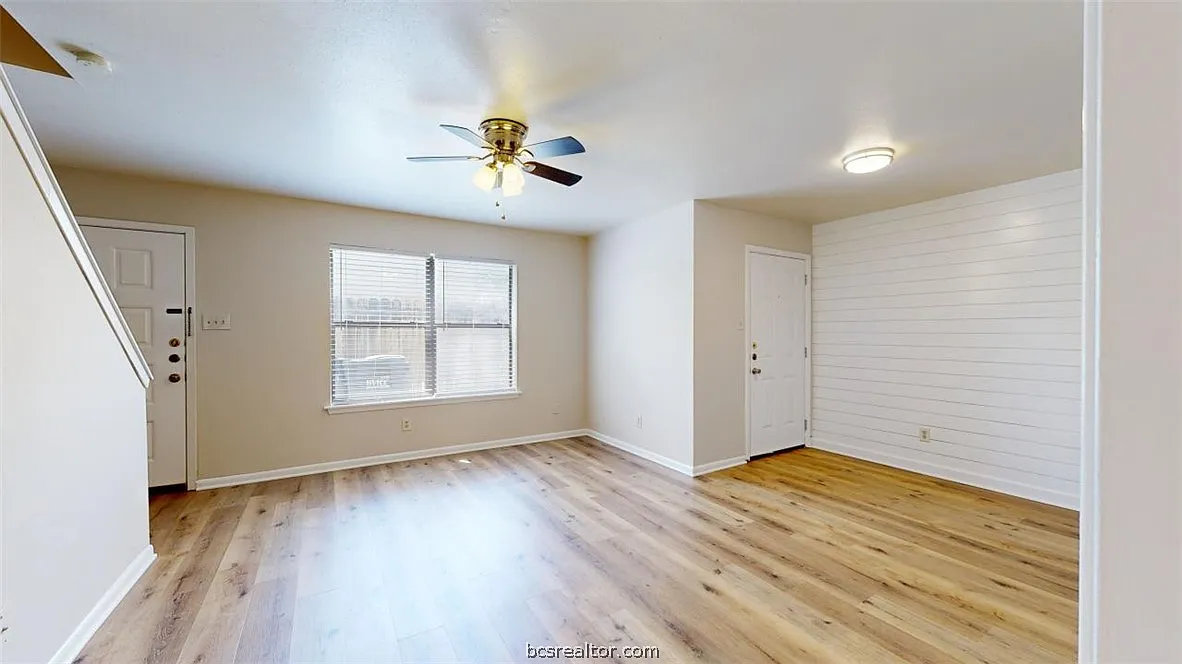 2 bed, 1.5 bath, 1101 sqft, $1,100 — Photo 4