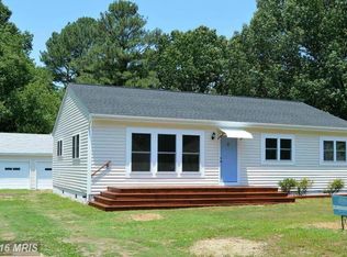 151 Locust Ave, Colonial Beach, VA 22443