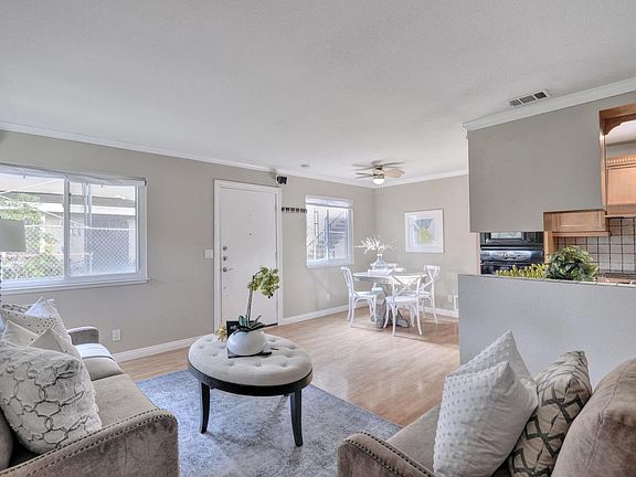 3rd image of 831 Gilchrist Walkway APT 2